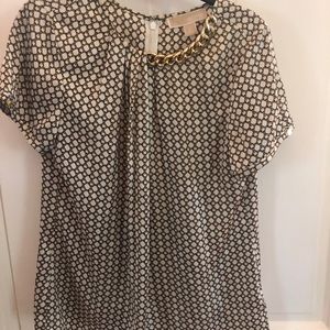 Short sleeve Michael Kors blouse with chain detail